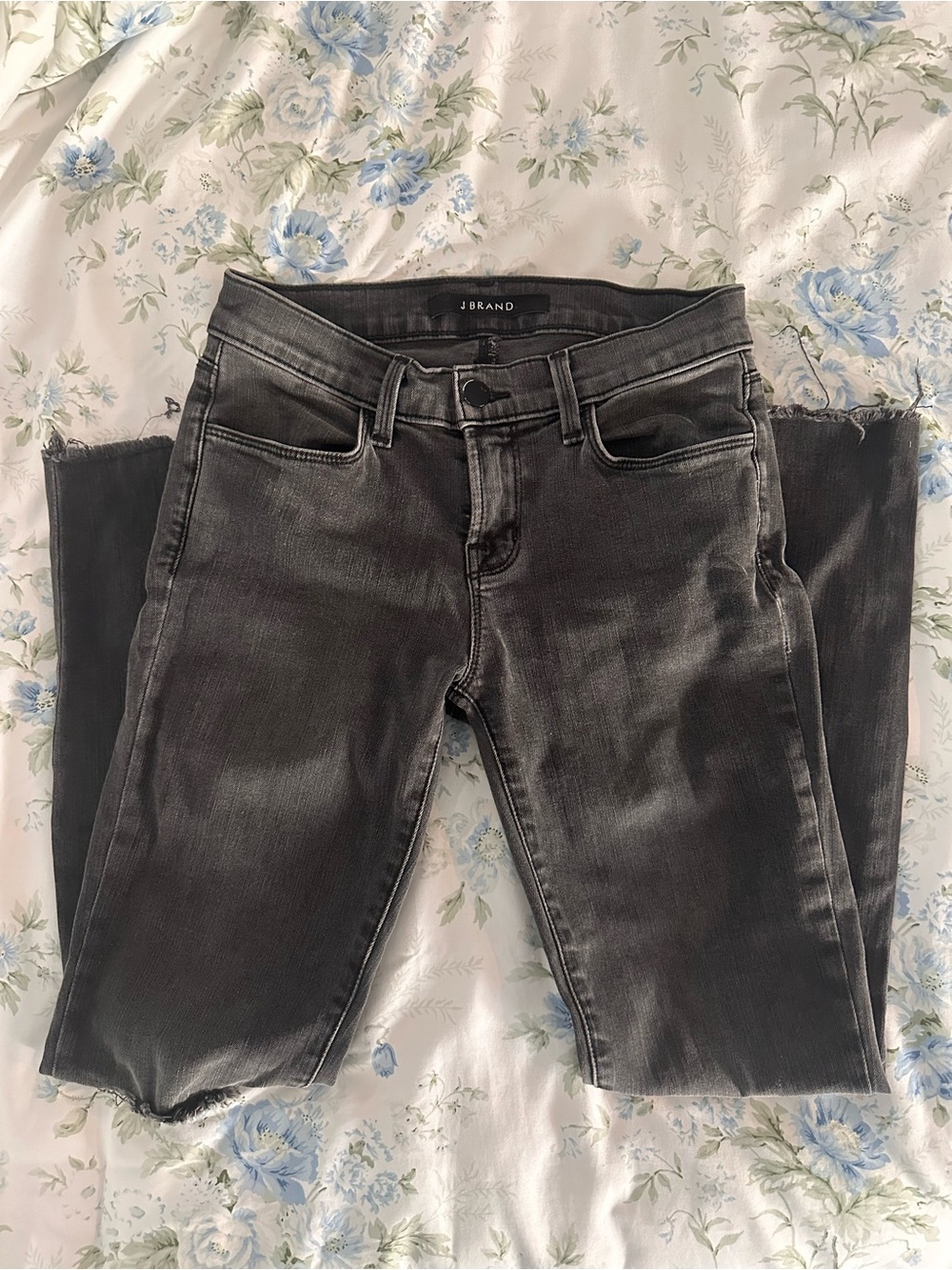 J Brand Dark Grey Ripped Skinny Jeans Size 24